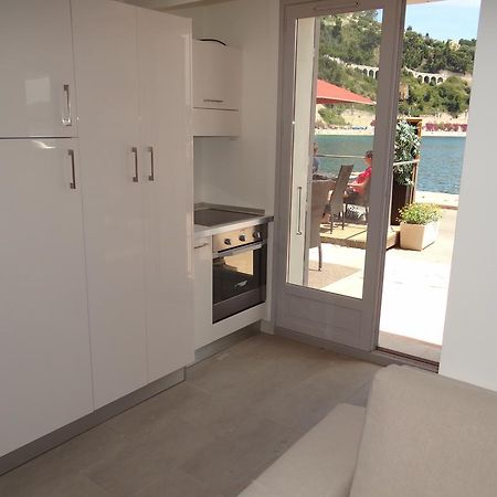 Les Pieds Dans La Mer Best Place Villefranche-sur-Mer Exterior photo